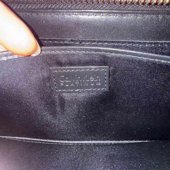 USED CALVIN KLEIN LONG WALLET - Picture 4 of 8